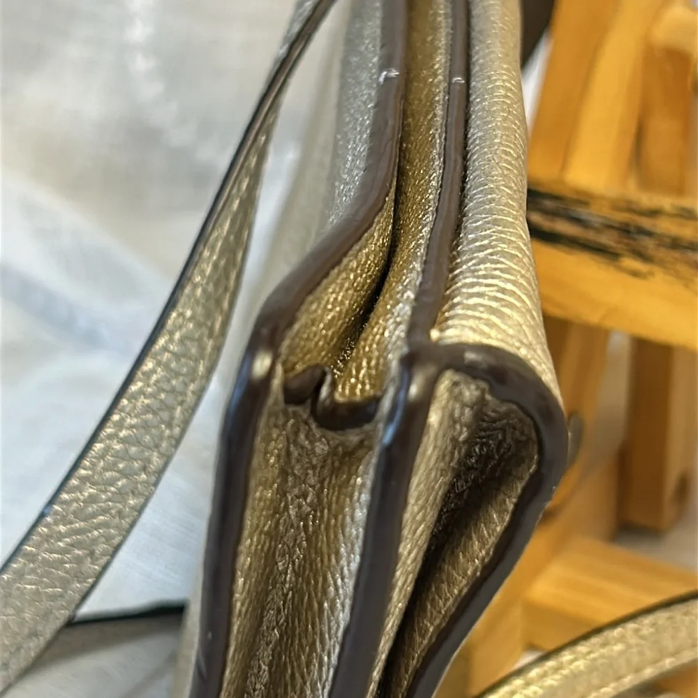 Coach almost new wallet pocket book with card insert
